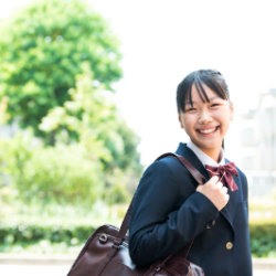 通信制高校と定時制高校の違い｜学習スタイルや登校頻度などを比較