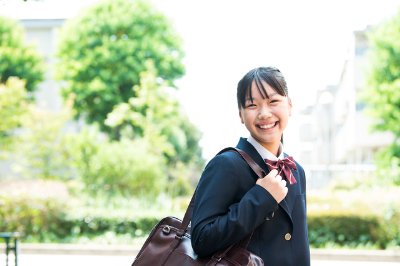 通信制高校と定時制高校の違い｜学習スタイルや登校頻度などを比較