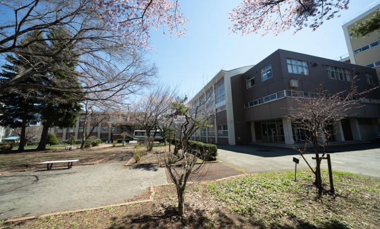 札幌の地で全日制高校の教育実績を積み重ねている学校法人が運営
